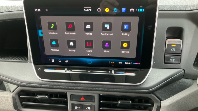 Volkswagen Crafter Cr35 Mwb Diesel 4Motion 2.0 TDI 177PS Commerce Plus Low Roof Van Auto